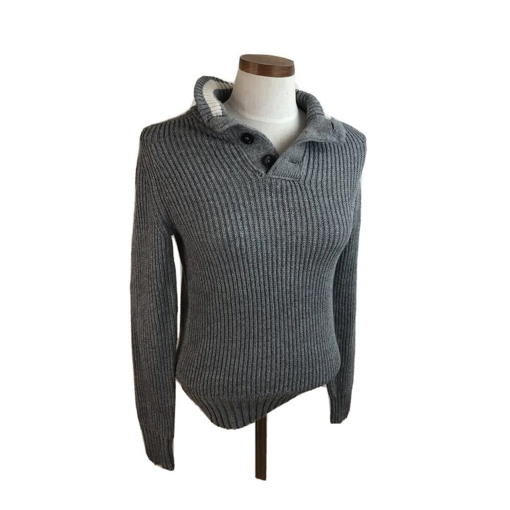 Unisex American eagle buttoned grey sweater Standard Issue size XS